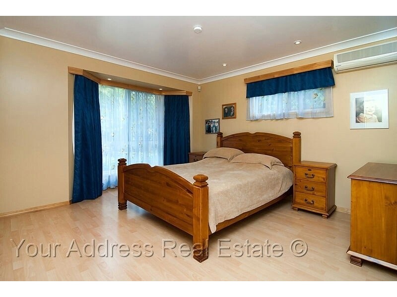 15 Stringybark Street, Regents Park QLD 4118