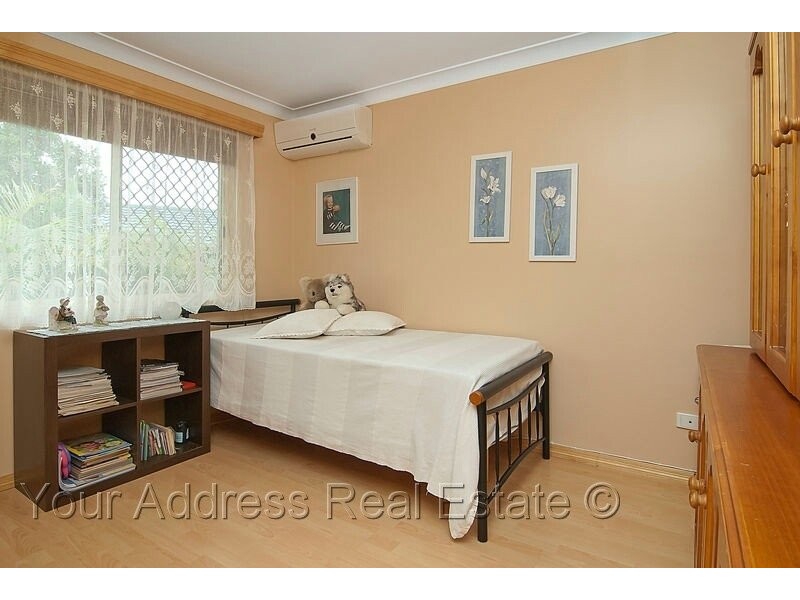 15 Stringybark Street, Regents Park QLD 4118