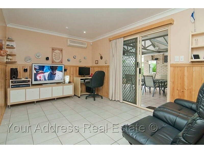 15 Stringybark Street, Regents Park QLD 4118