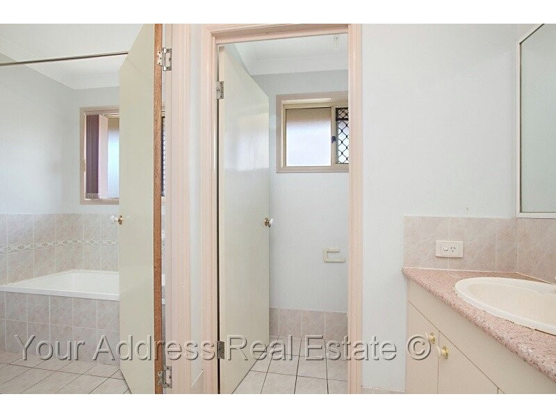 105 Lamberth Road, Regents Park QLD 4118