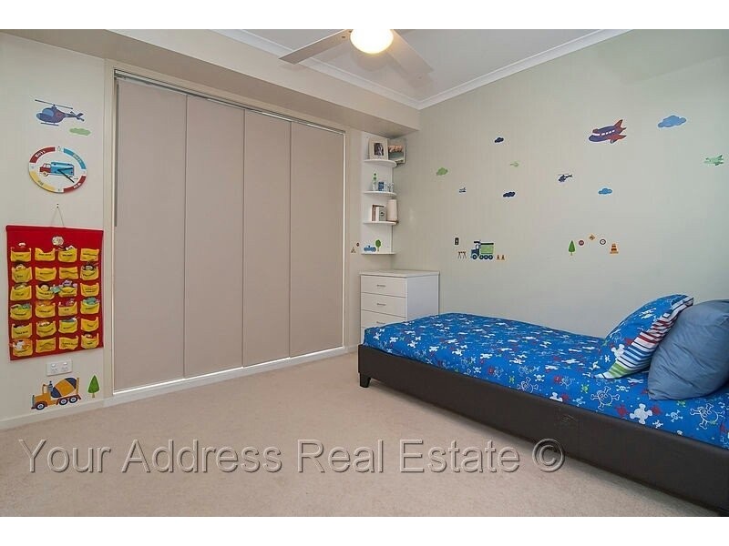 9 Redash Court, Regents Park QLD 4118