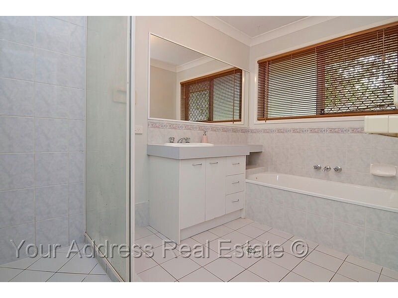2 Latana Court, Regents Park QLD 4118