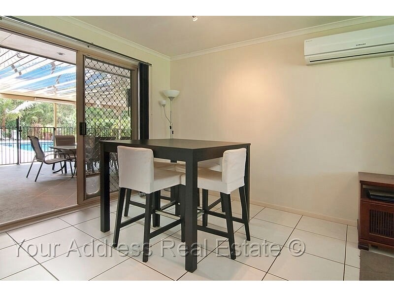 35 Bushland Drive, Regents Park QLD 4118