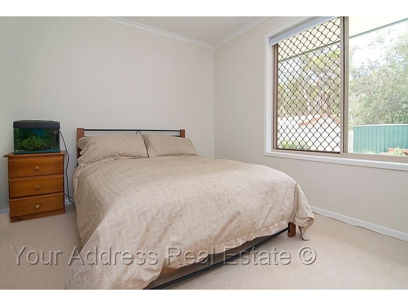 35 Bushland Drive, Regents Park QLD 4118