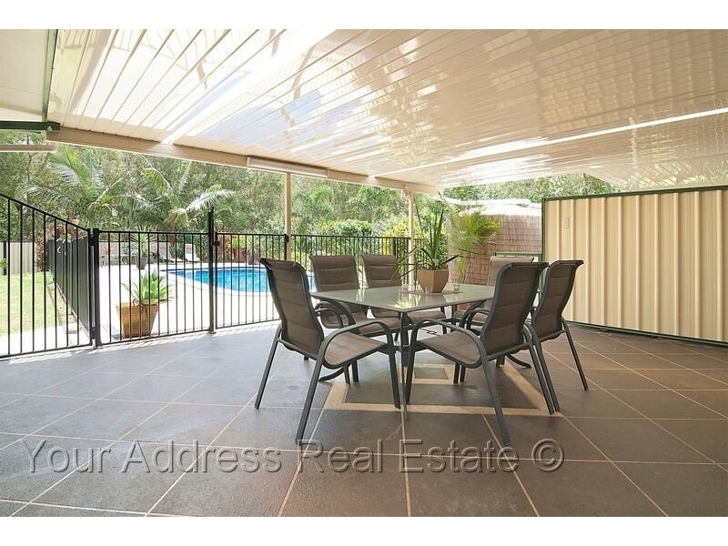 35 Bushland Drive, Regents Park QLD 4118