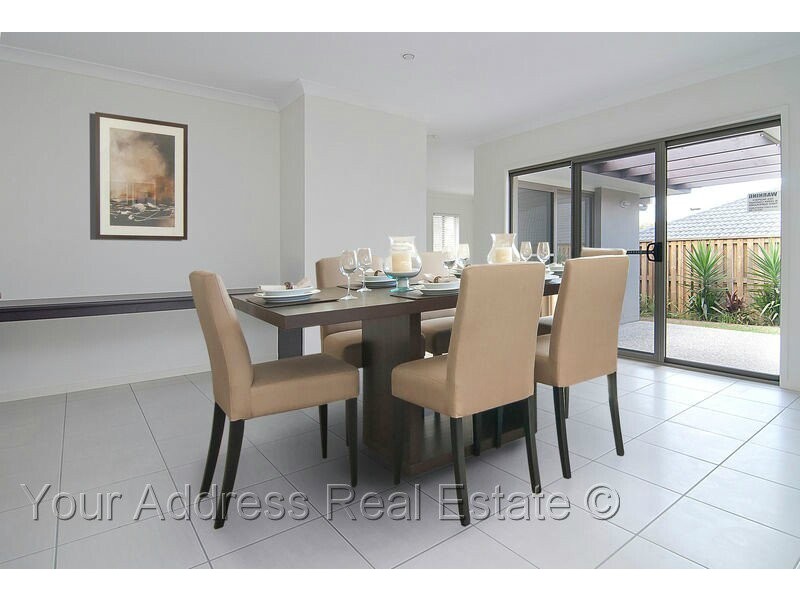 15 Sanur Street / 55 Fourth Avenue, Marsden QLD 4132