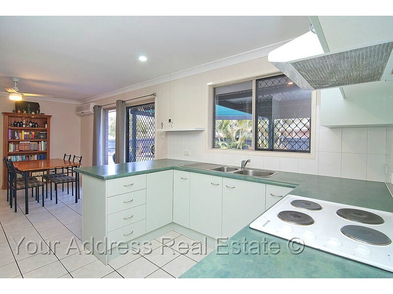 17 Leis Way, Regents Park QLD 4118