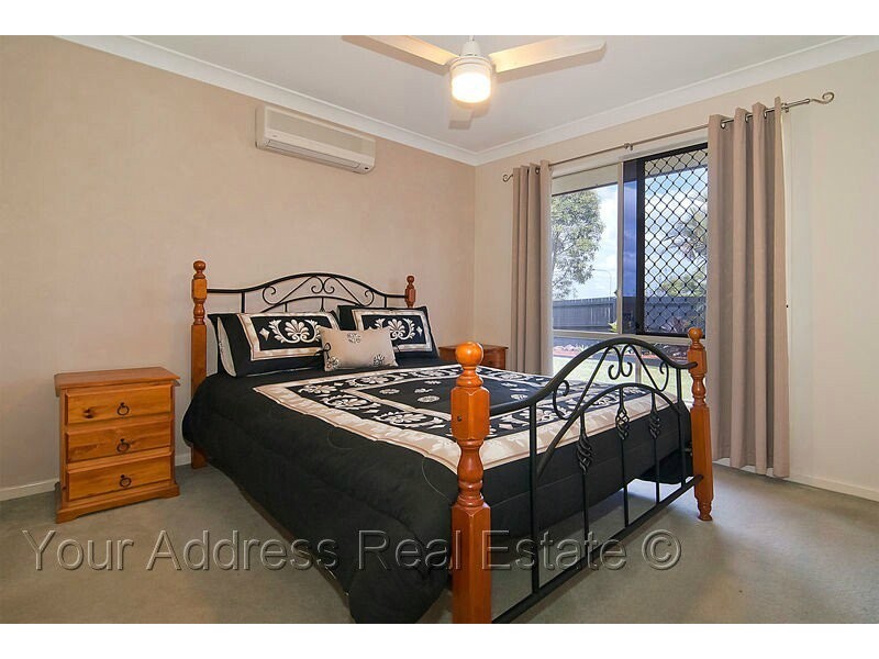17 Leis Way, Regents Park QLD 4118