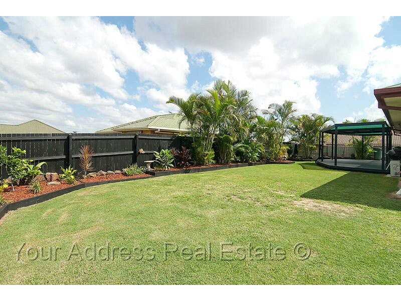 17 Leis Way, Regents Park QLD 4118