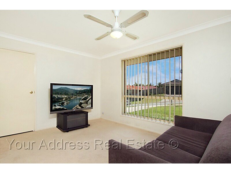 3 Carnea Place, Regents Park QLD 4118