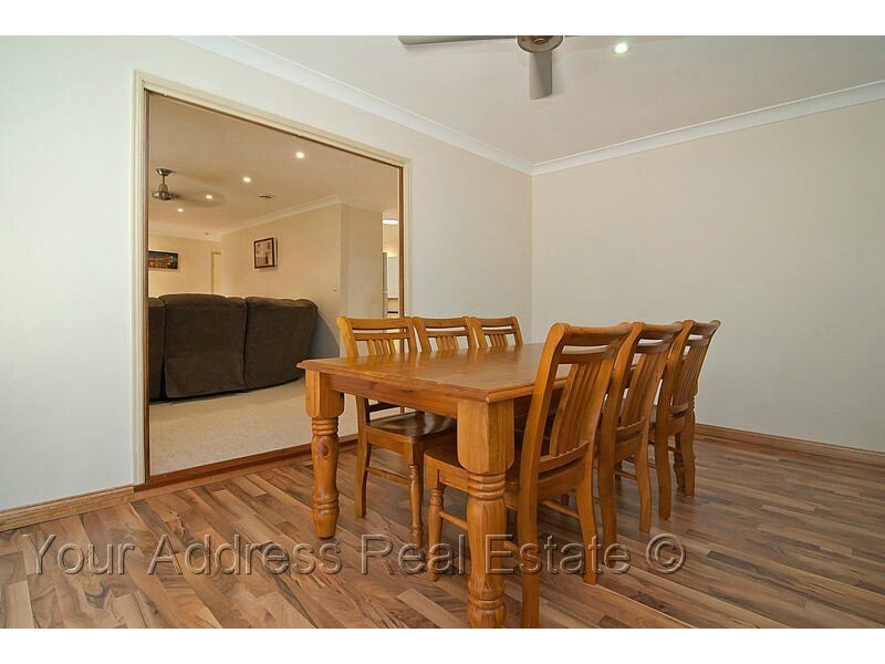 8 Gingko Crescent, Regents Park QLD 4118