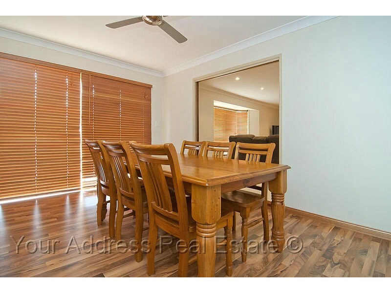 8 Gingko Crescent, Regents Park QLD 4118