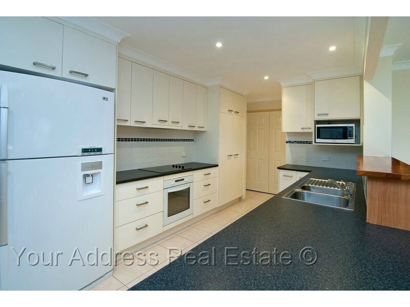 8 Gingko Crescent, Regents Park QLD 4118