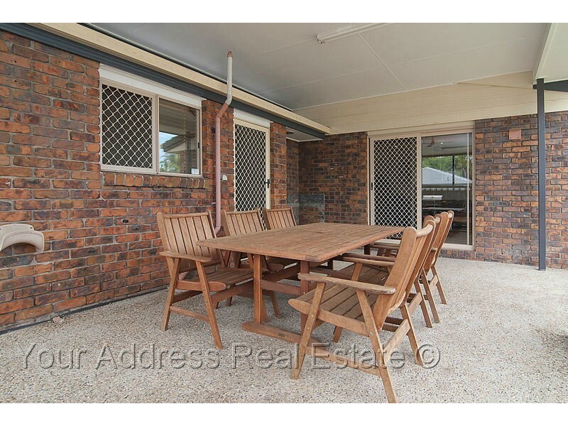 8 Gingko Crescent, Regents Park QLD 4118
