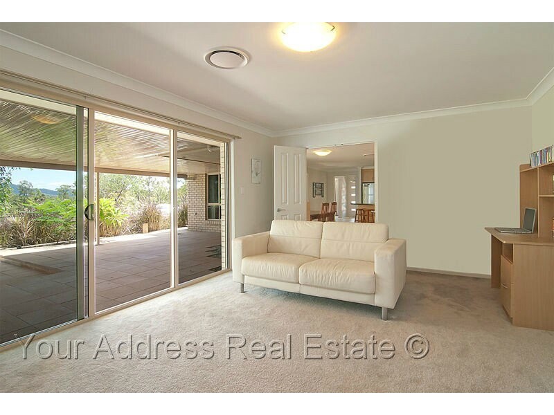 2 Pole Crescent, New Beith QLD 4124