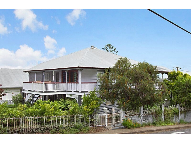 26 Fairfield Road, Fairfield QLD 4103