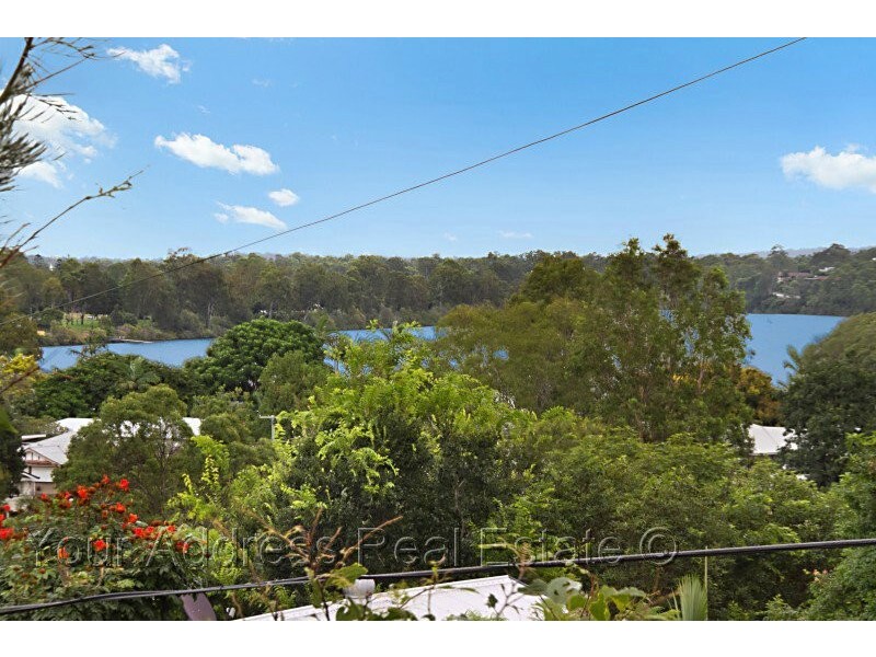 26 Fairfield Road, Fairfield QLD 4103