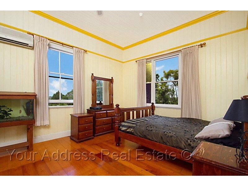 26 Fairfield Road, Fairfield QLD 4103