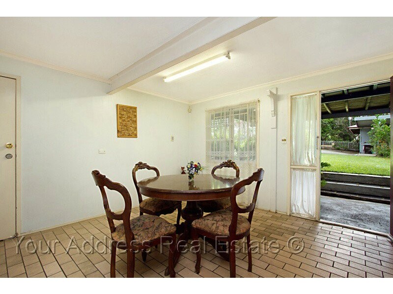 26 Fairfield Road, Fairfield QLD 4103