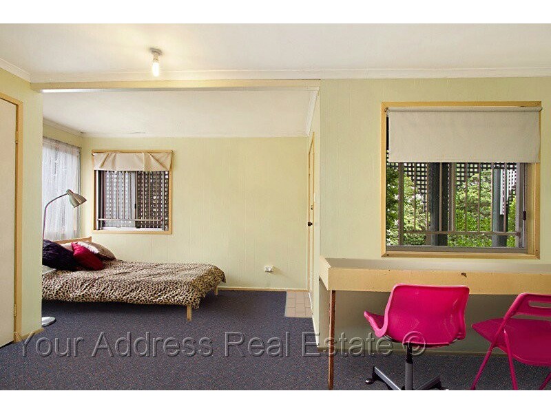 26 Fairfield Road, Fairfield QLD 4103