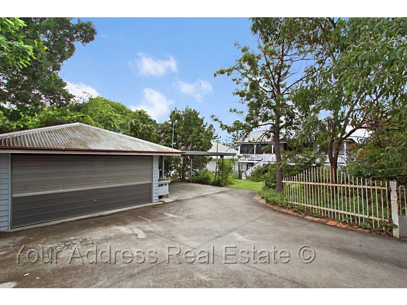 26 Fairfield Road, Fairfield QLD 4103