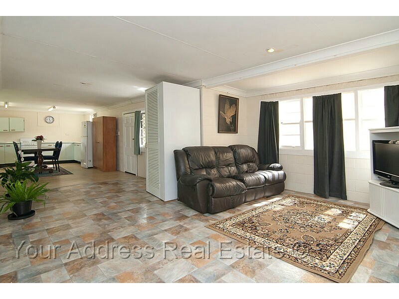 372-380 Thompson Road, Greenbank QLD 4124