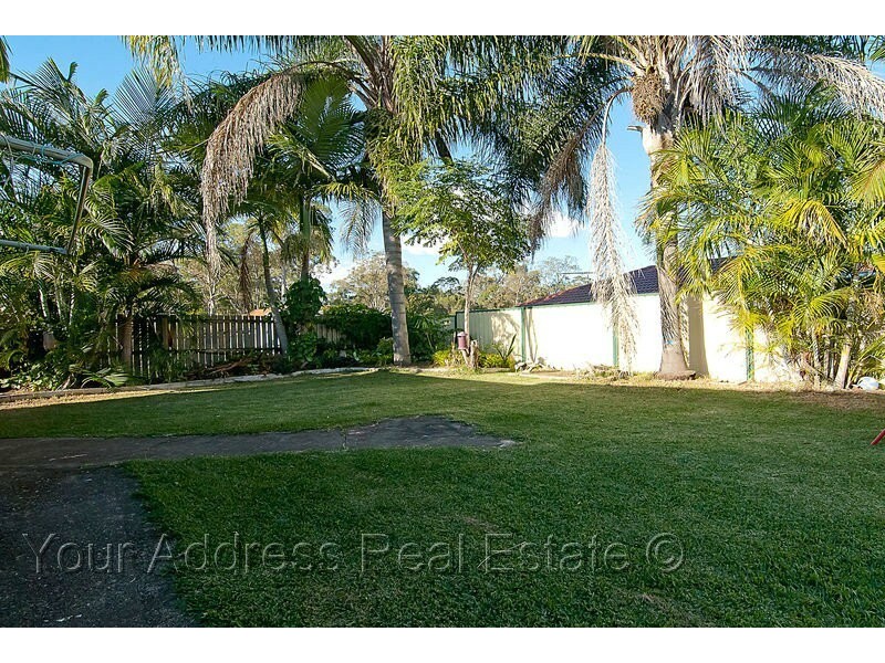 6 Ibrox Court, Regents Park QLD 4118