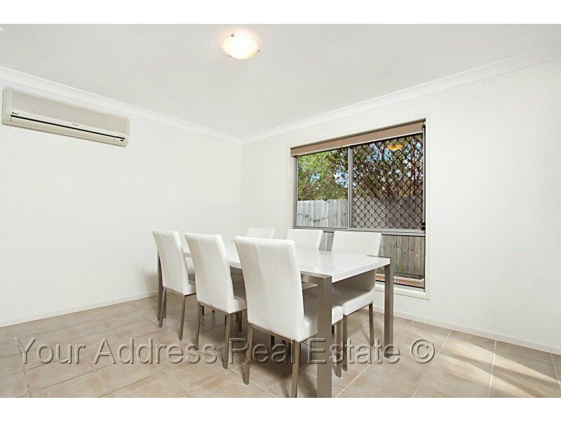 24 Paul Drive, Regents Park QLD 4118