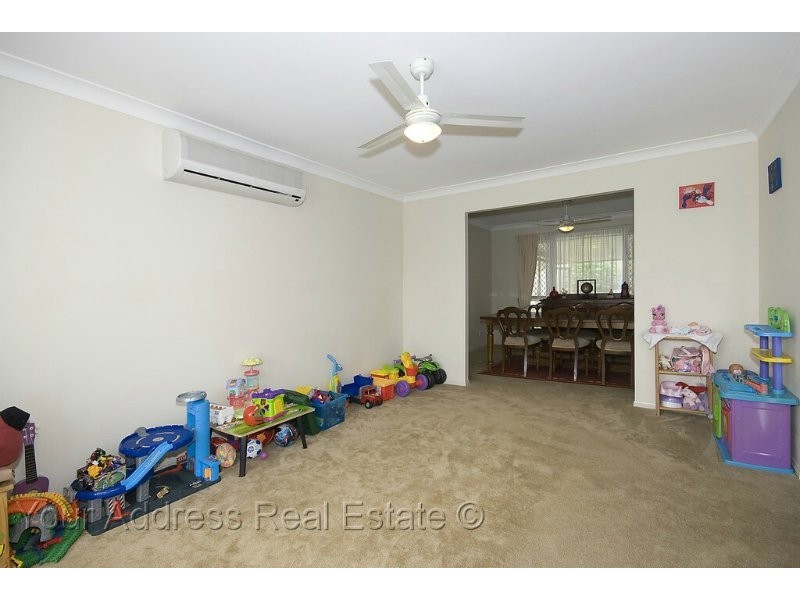 8 Gow Court, Crestmead QLD 4132