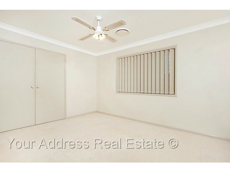 3 Mandeville Place, Regents Park QLD 4118