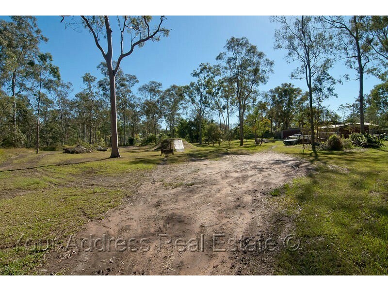 114-116 Merluna Road, Park Ridge South QLD 4125