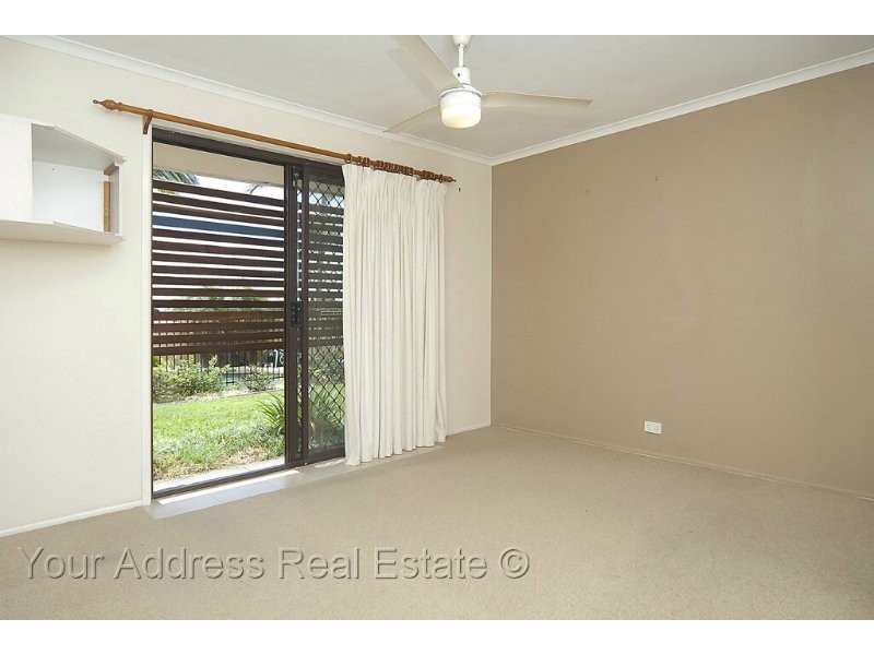 13 Newburn Street, Hillcrest QLD 4118