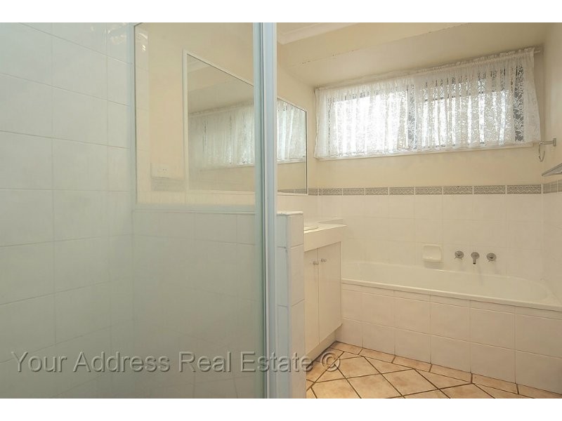 13 Newburn Street, Hillcrest QLD 4118