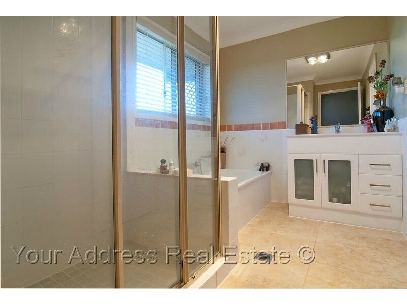34 Redgum Drive, Regents Park QLD 4118