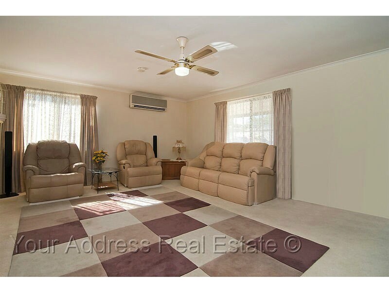9 Brett Avenue, Browns Plains QLD 4118