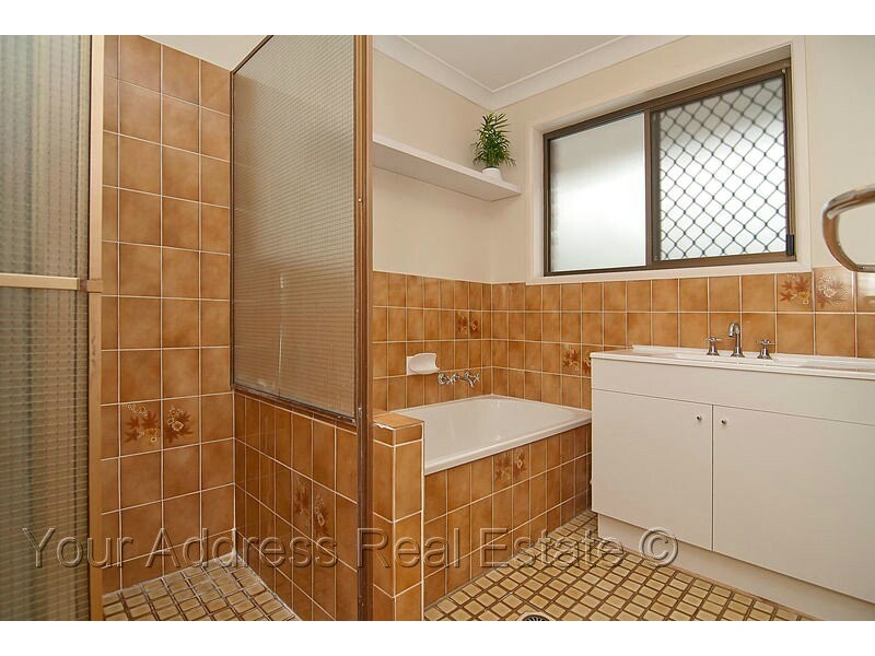 22 Dracon Street, Regents Park QLD 4118