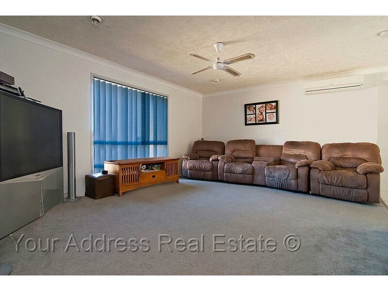 17 Westwood Drive, Hillcrest QLD 4118