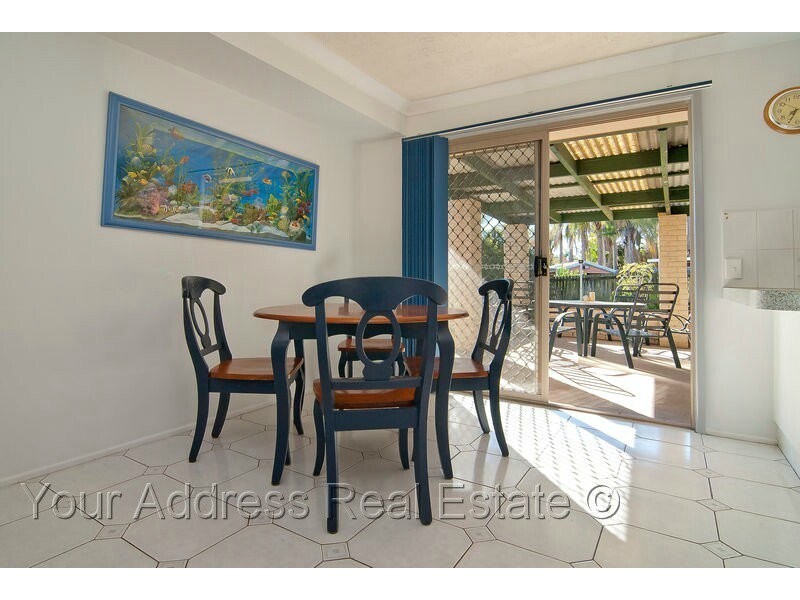 17 Westwood Drive, Hillcrest QLD 4118