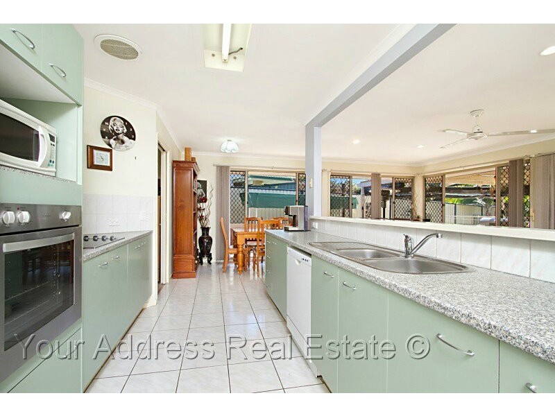 34 Haldham Crescent, Regents Park QLD 4118