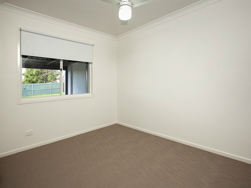 21 Pine Street, Hillcrest QLD 4118