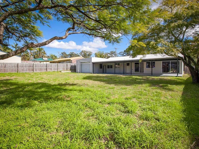 21 Pine Street, Hillcrest QLD 4118