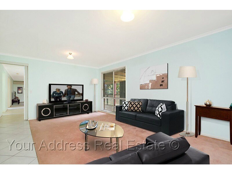 65 Regency Drive, Regents Park QLD 4118