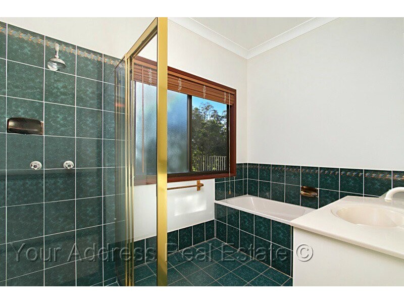 133-135 Merluna Road, Park Ridge South QLD 4125