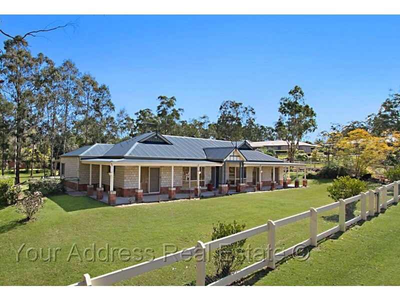 2 Silvereye Crescent, Greenbank QLD 4124