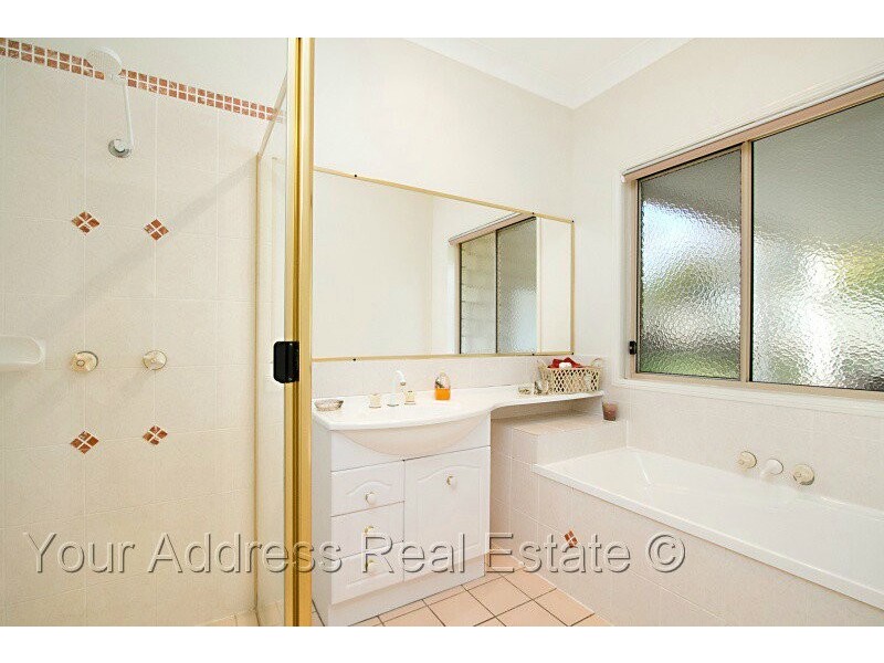 2 Silvereye Crescent, Greenbank QLD 4124