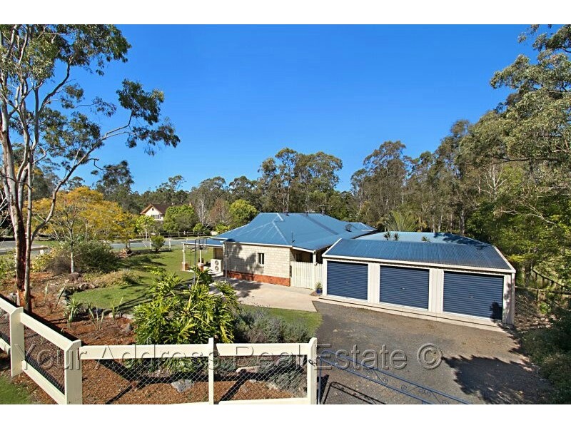 2 Silvereye Crescent, Greenbank QLD 4124