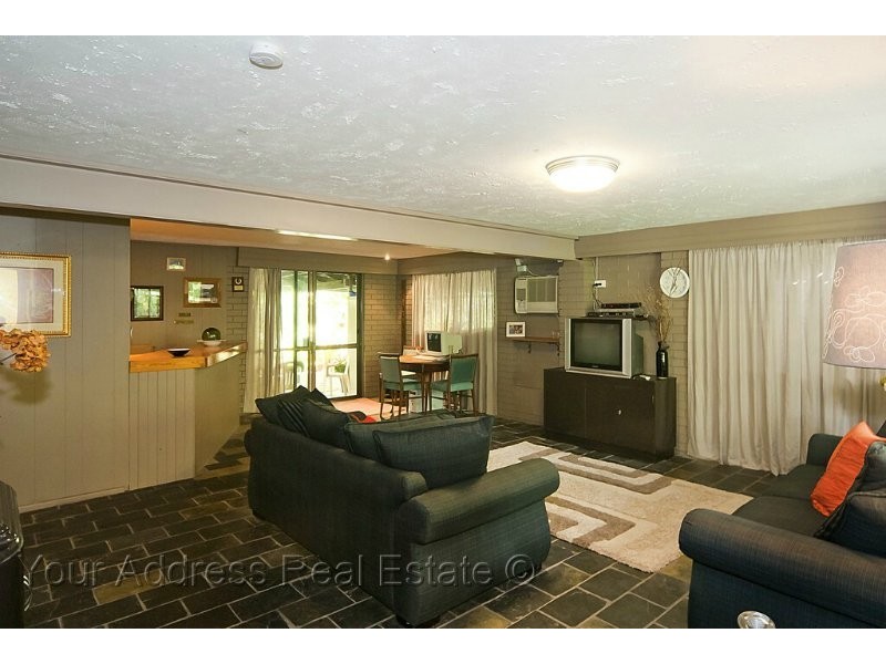 2 Loganview Road, Logan Reserve QLD 4133