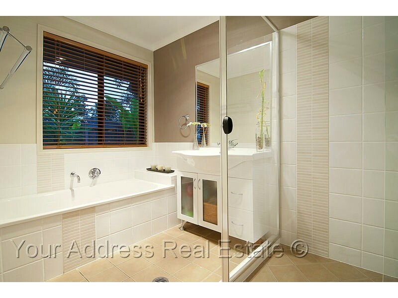 7 Cockatiel Court, Greenbank QLD 4124