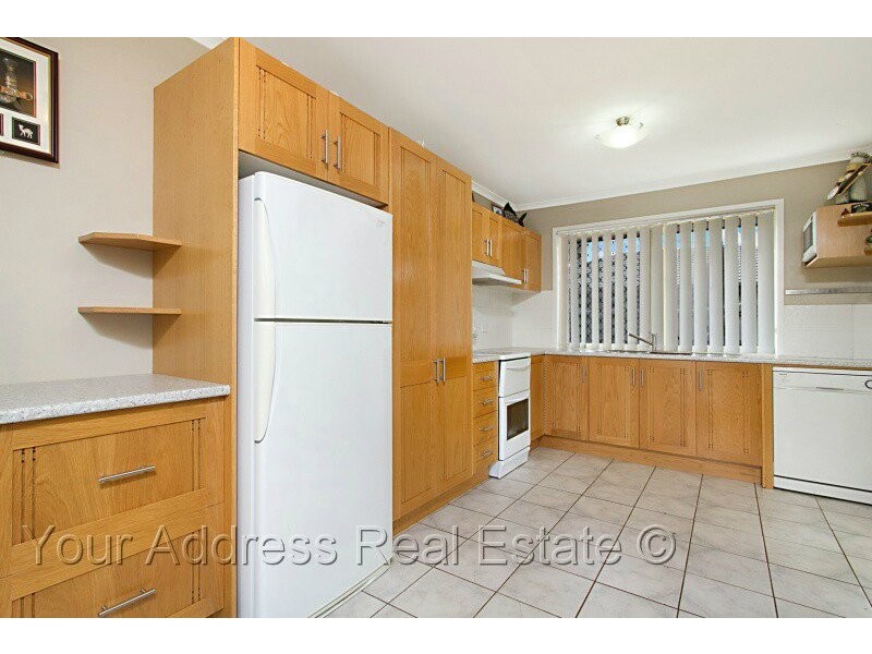 17 Noosa Court, Hillcrest QLD 4118