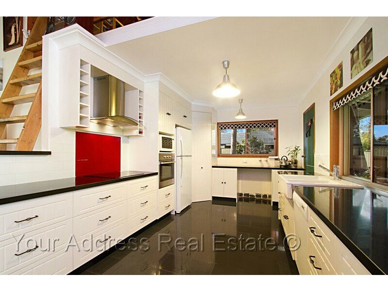 100 Merluna Road, Park Ridge South QLD 4125